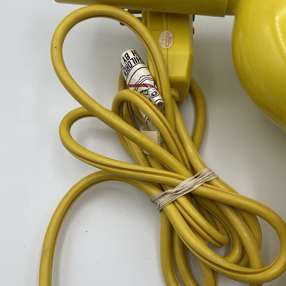Conair Pro Yellow Bird Hair Dryer #YB075W works - 4 hot and cold settings- VIDEO - Picture 4 of 8